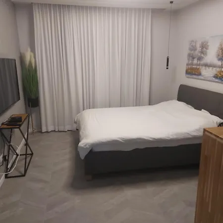 דירות אלמוג - מגדל הים Haifa Room photo